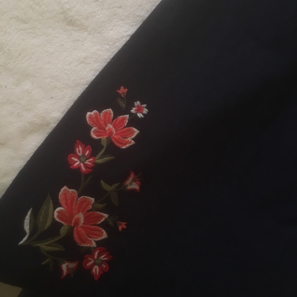 BNWT LUSH DRESS - Picture 3 of 3